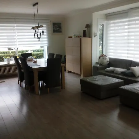 Kamer + Douche In Villa-3